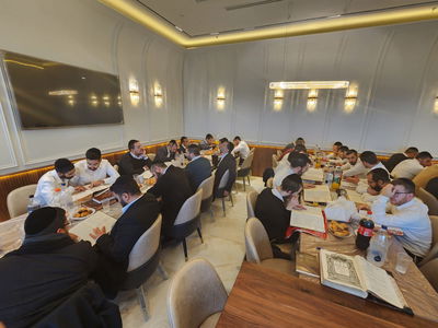 אברכי הכולל פתחו את המסעדה הירושלמית הגדולה בעיר