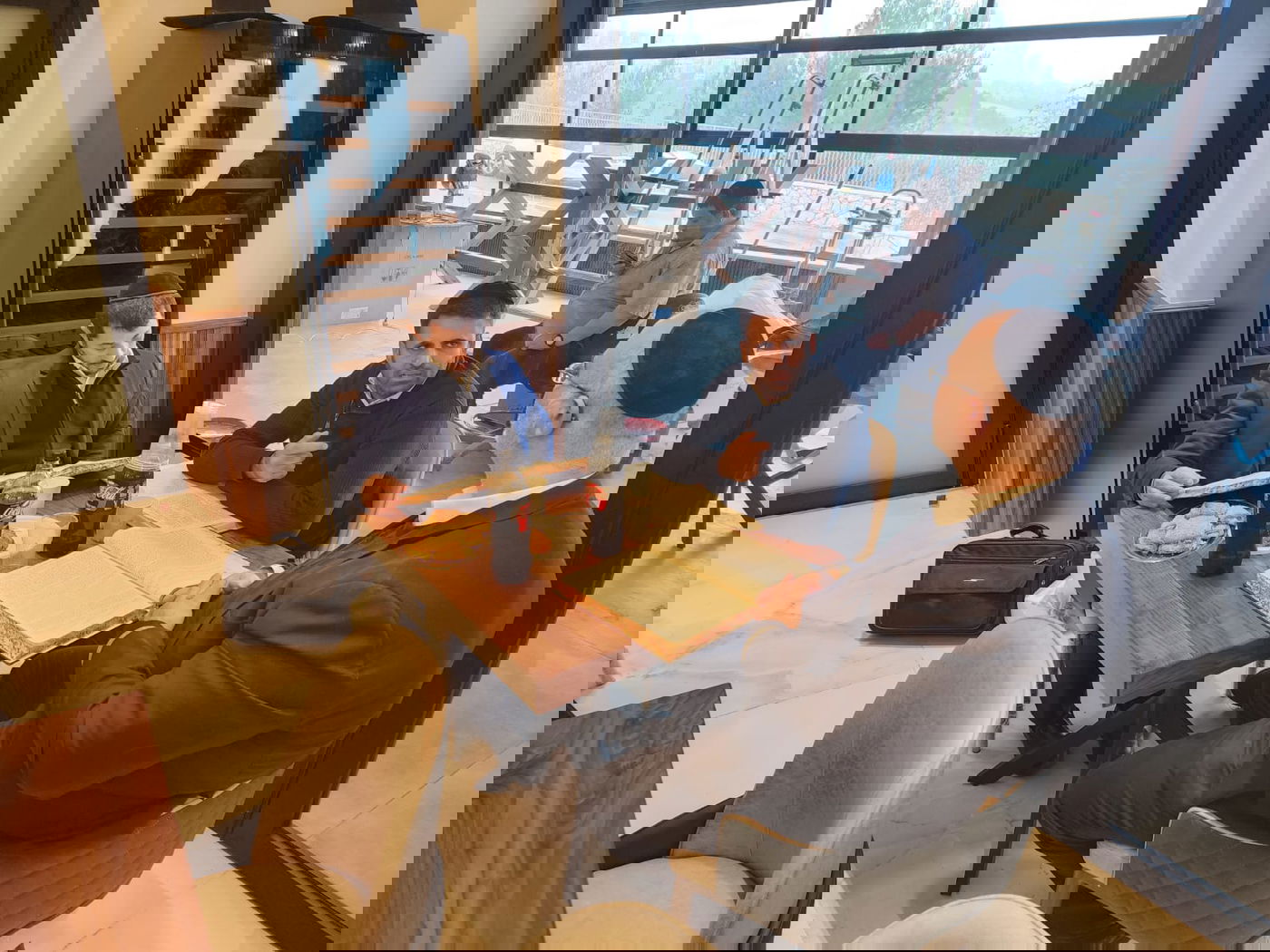 אברכי הכולל פתחו את המסעדה הירושלמית הגדולה בעיר