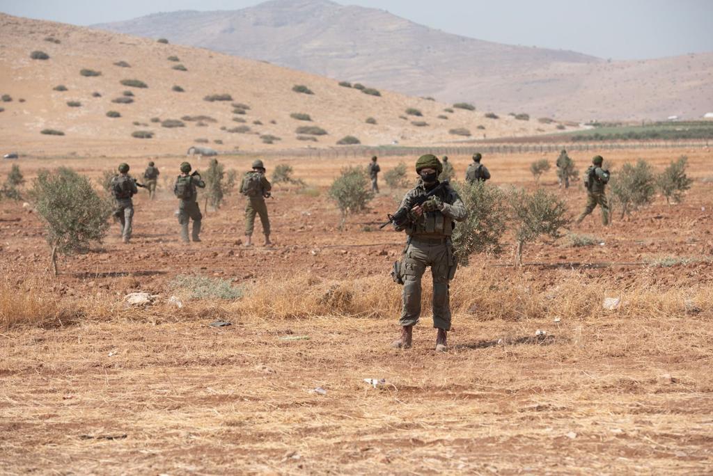 מבצע אחד, 99 תמונות: כך נראה "שובר גלים" בעדשה