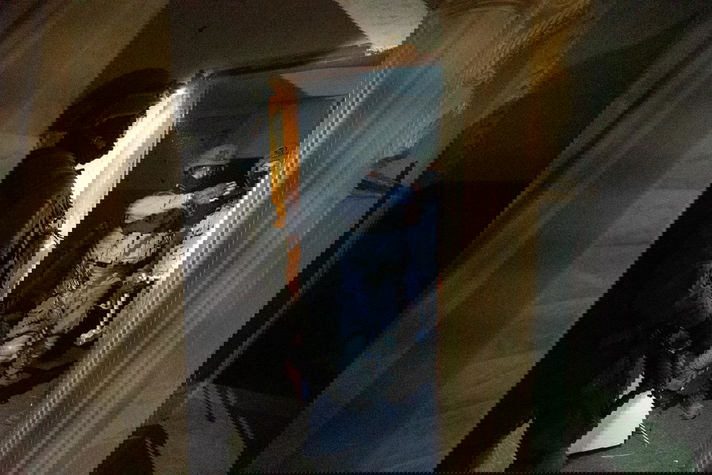 מבצע אחד, 99 תמונות: כך נראה "שובר גלים" בעדשה