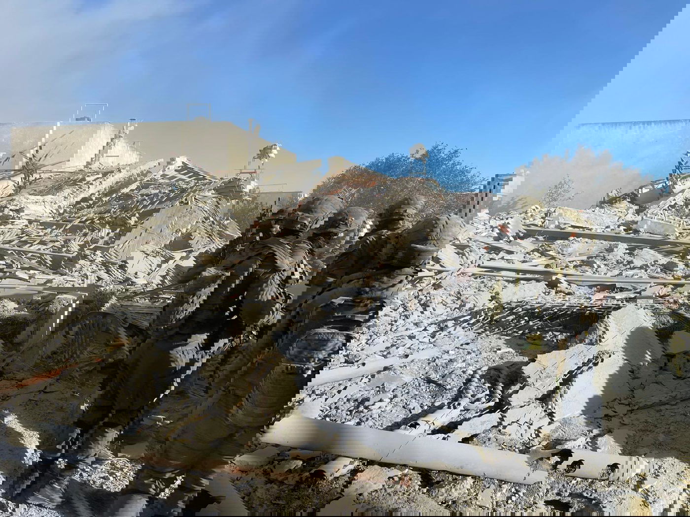 מבצע אחד, 99 תמונות: כך נראה "שובר גלים" בעדשה