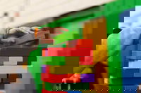 ילד בן 4 ננעל במחסן בגן: נמצא אחרי שעות, מותש ומבוהל