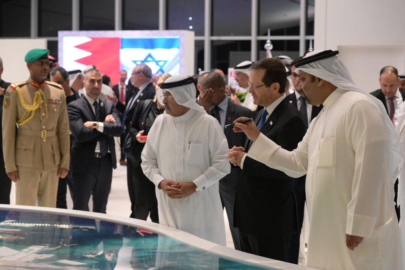 נשיא המדינה הכריז על משלחת עסקית ישראלית שתגיע לבחריין לקידום שיתוף הפעולה הכלכלי