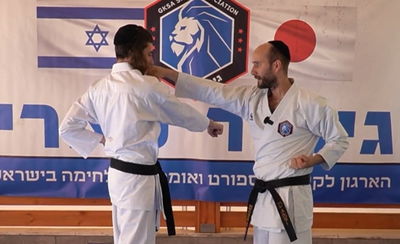 פרק 5 • תנועות בסיס • חסימות אזור תחתון   עם המאמן החרדי בן אלהרר