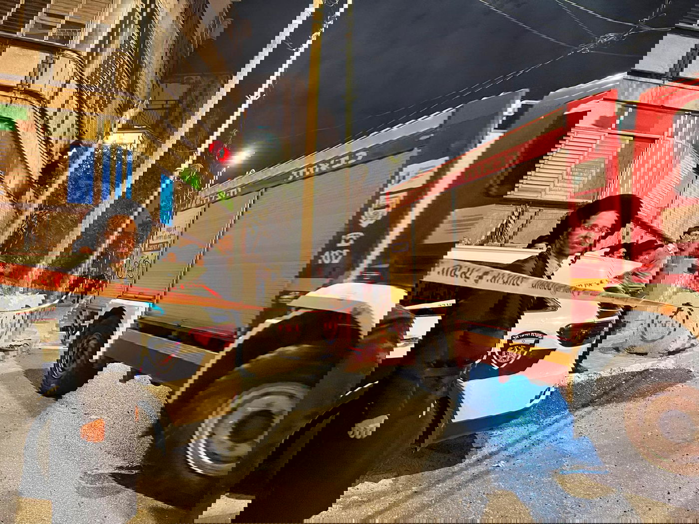 עמודי תאורה חדשים בבר אילן - הוצתו; המשטרה חוקרת