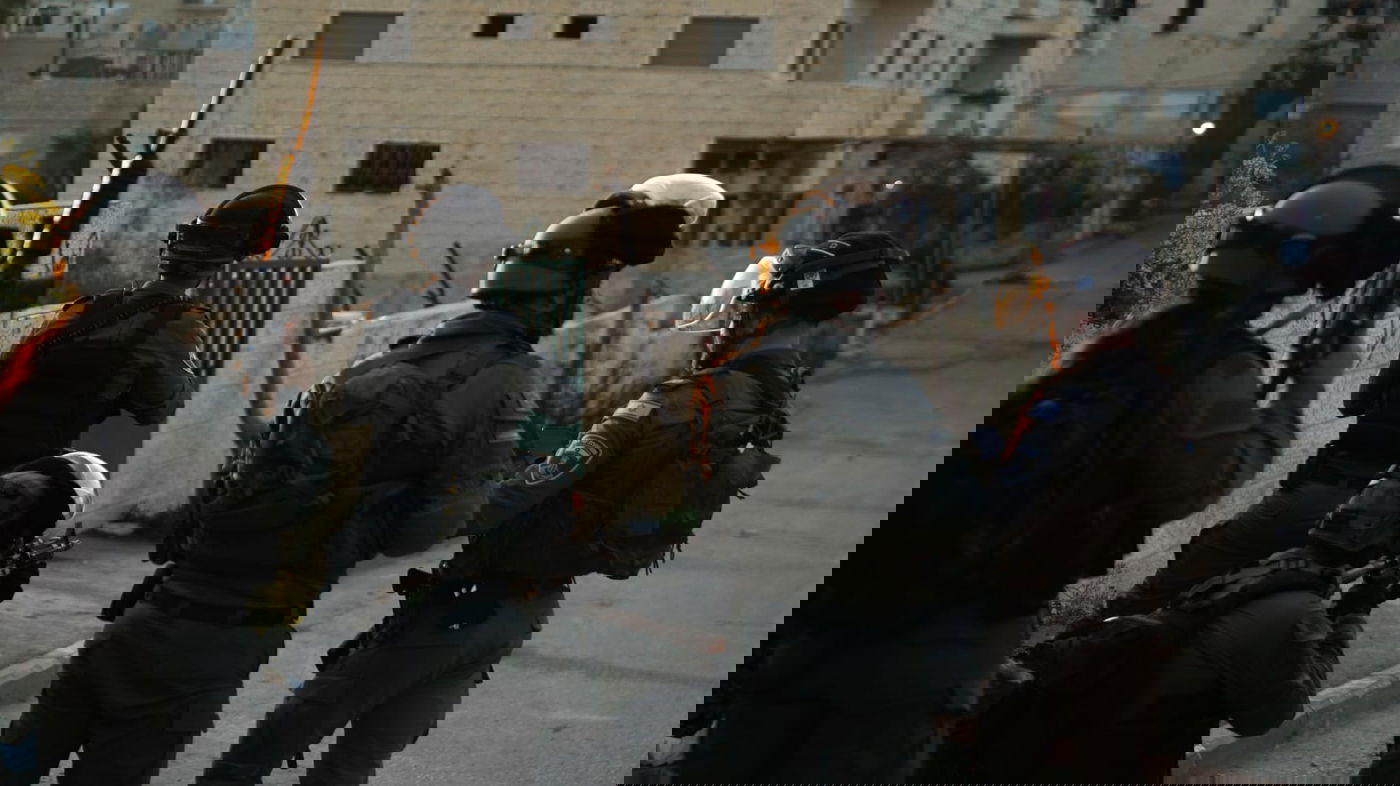 עשרות פלסטינים התפרעו באזור קבר רחל; לוחם מג"ב נפצע קל