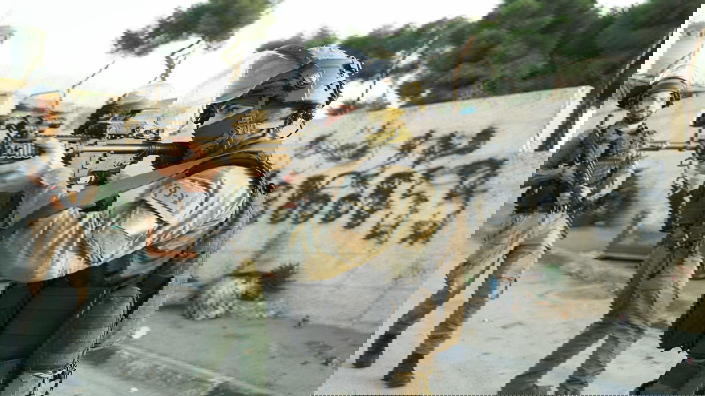 עשרות פלסטינים התפרעו באזור קבר רחל; לוחם מג"ב נפצע קל