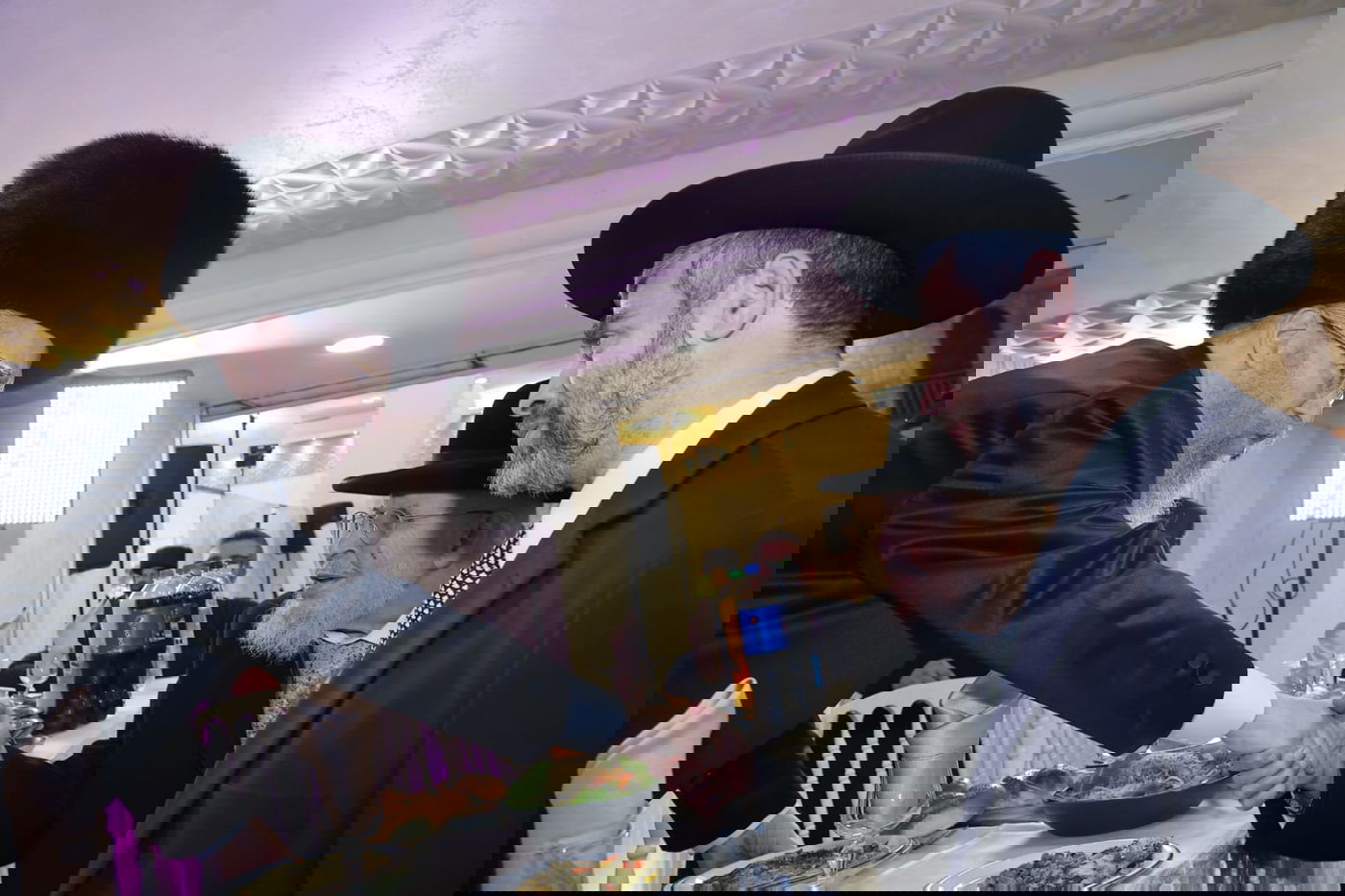 בהשתתפות המונים: שמחת החתונה לבתו של יו"ר ועד הישיבות הגרח"א קאופמן