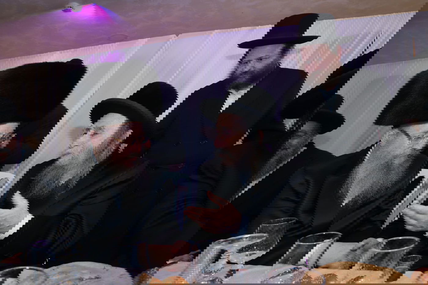 בהשתתפות המונים: שמחת החתונה לבתו של יו"ר ועד הישיבות הגרח"א קאופמן