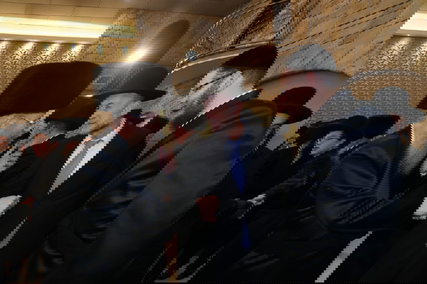 בהשתתפות המונים: שמחת החתונה לבתו של יו"ר ועד הישיבות הגרח"א קאופמן