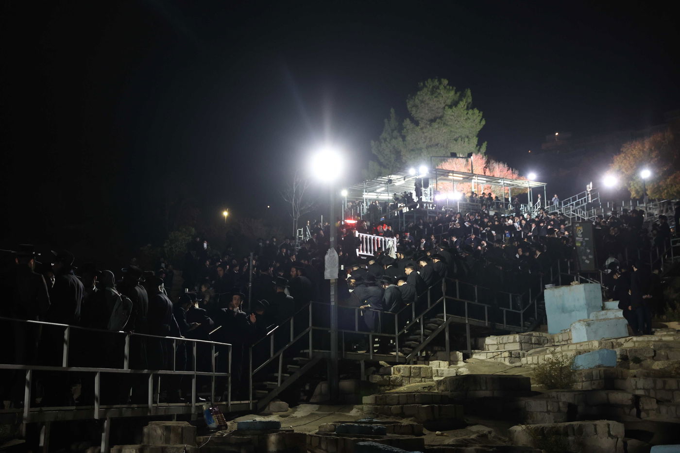 גלריה: המונים בהילולת ה'בת עין' זיע"א בצפת