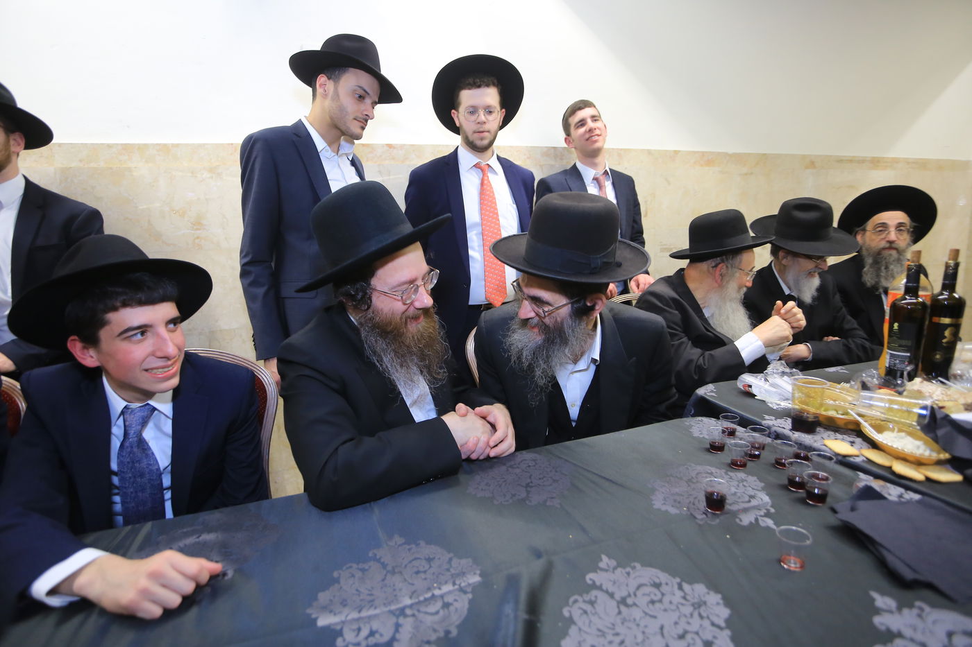 שמחת האירוסין לבנו הבכור של הפוסק רבי עמרם פריד | תיעוד