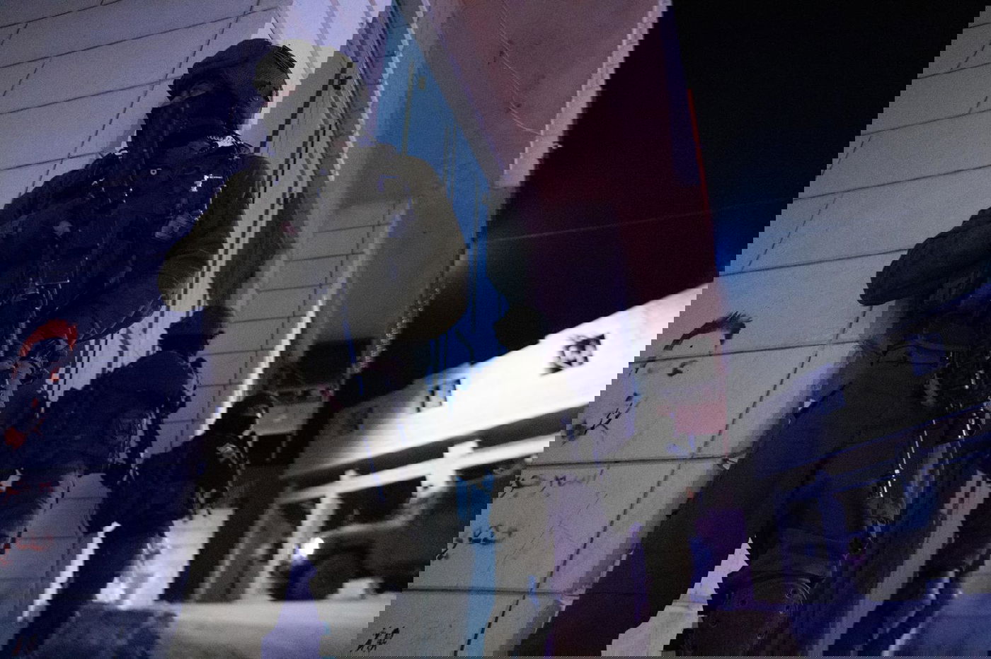 תחת ירי והפרות סדר אלימות: שמונה מבוקשים נעצרו | צפו