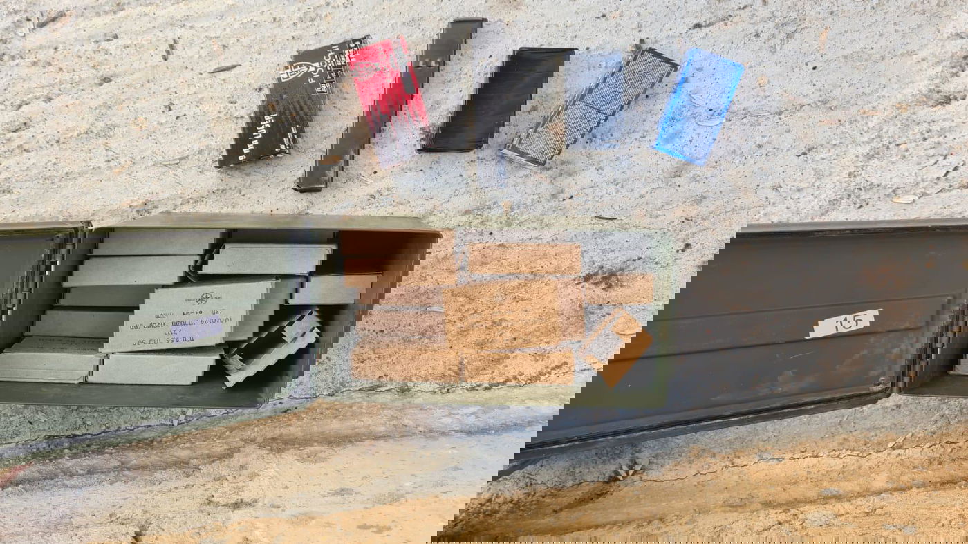 הבלשים תפסו אקדח טעון על גופו של החשוד | תיעוד