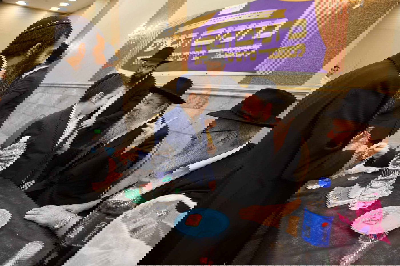 התרגשות בחיידר באלעד: התלמיד הצעיר סיים ש"ס משניות בעל פה