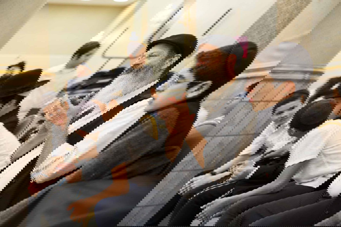 התרגשות בחיידר באלעד: התלמיד הצעיר סיים ש"ס משניות בעל פה