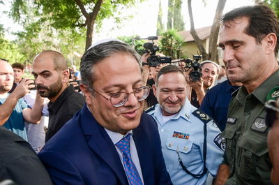 איתמר בן גביר לצד המפכ"ל | ארכיון