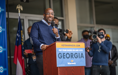 חתם את הגל הכחול. רפאל וורנוק