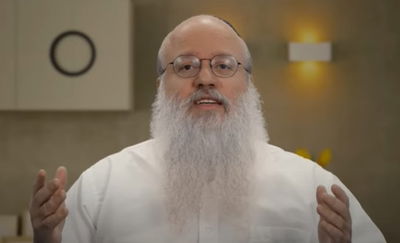 רק החזק שורד ביהדות: כך מתמודדים עם "מה שיגידו" עלינו