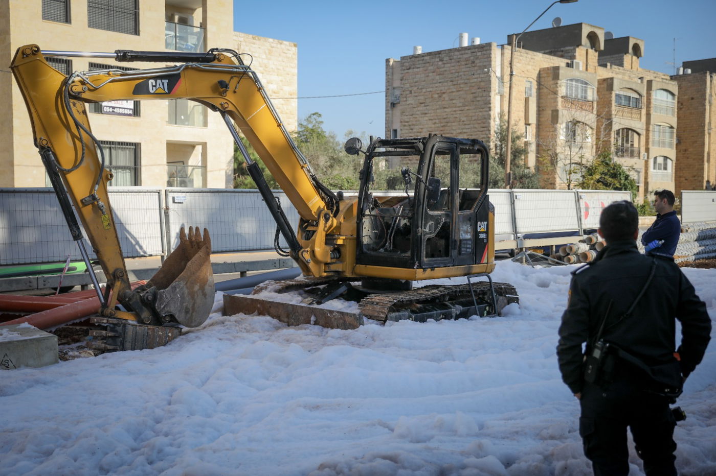 לילה שני שזה קרה: אלמוני הצית כלי הנדסי בשווי מאות אלפי ש"ח