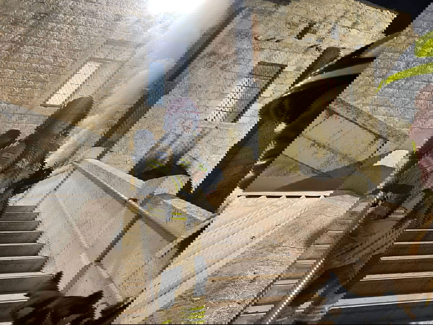 לראשונה: לוחמי האש ערכו תרגיל במערת המכפלה | צפו