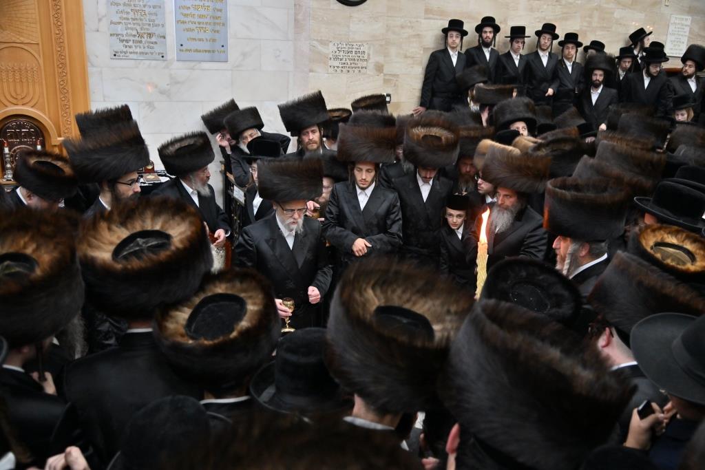 ימי השבע ברכות בחצרות סערט ויז'ניץ - ויז'ניץ - אונגוואר