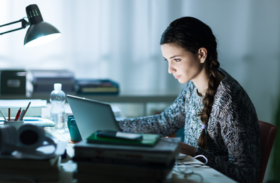 "ציפור לילה"? זהירות! את משחקת בחיים שלך