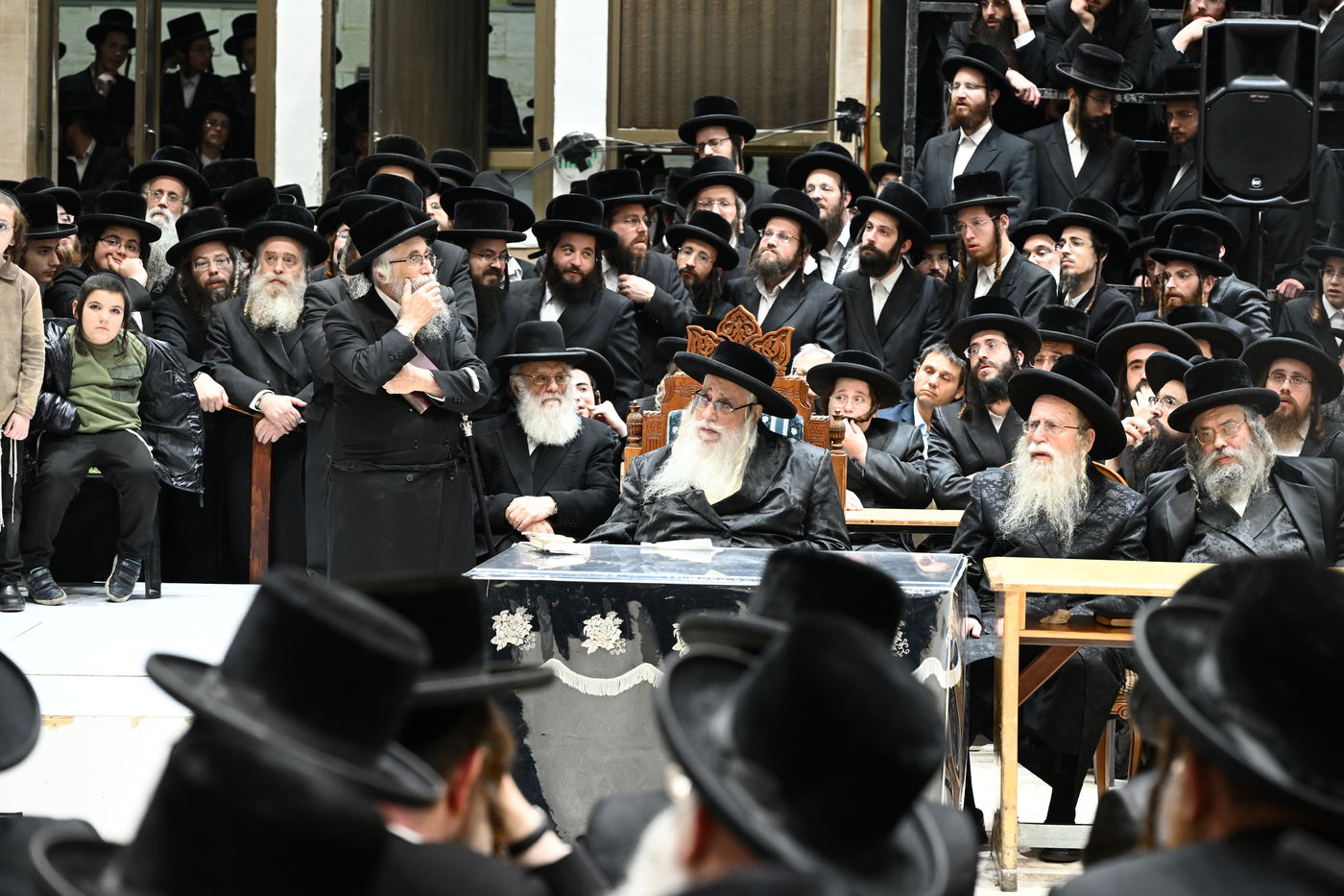 באופן נדיר: כך נפרדו בצאנז מהדיין שהסתלק בפתאומיות