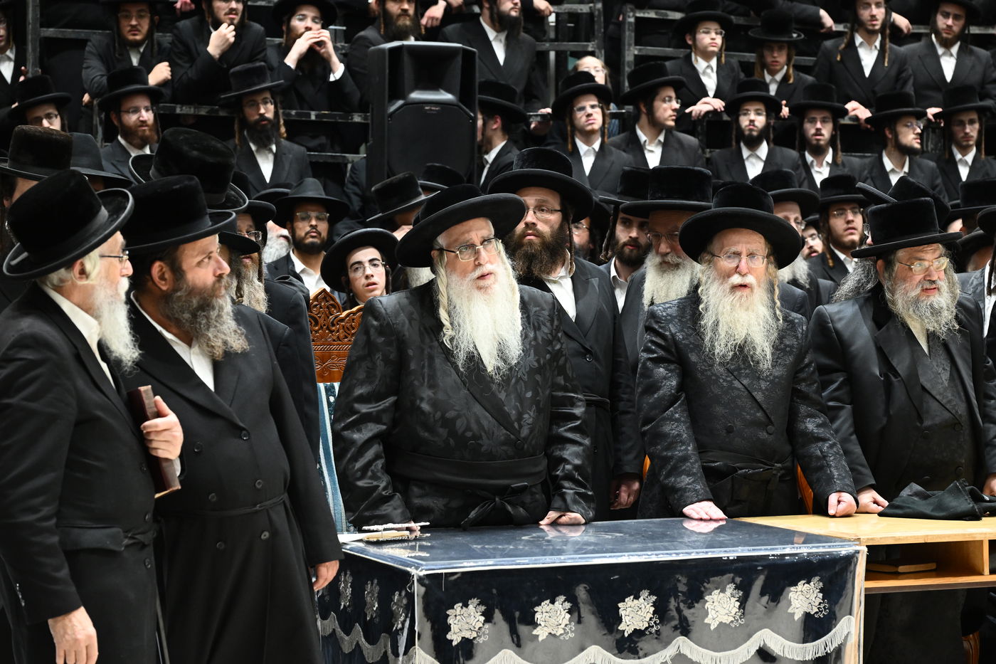 באופן נדיר: כך נפרדו בצאנז מהדיין שהסתלק בפתאומיות