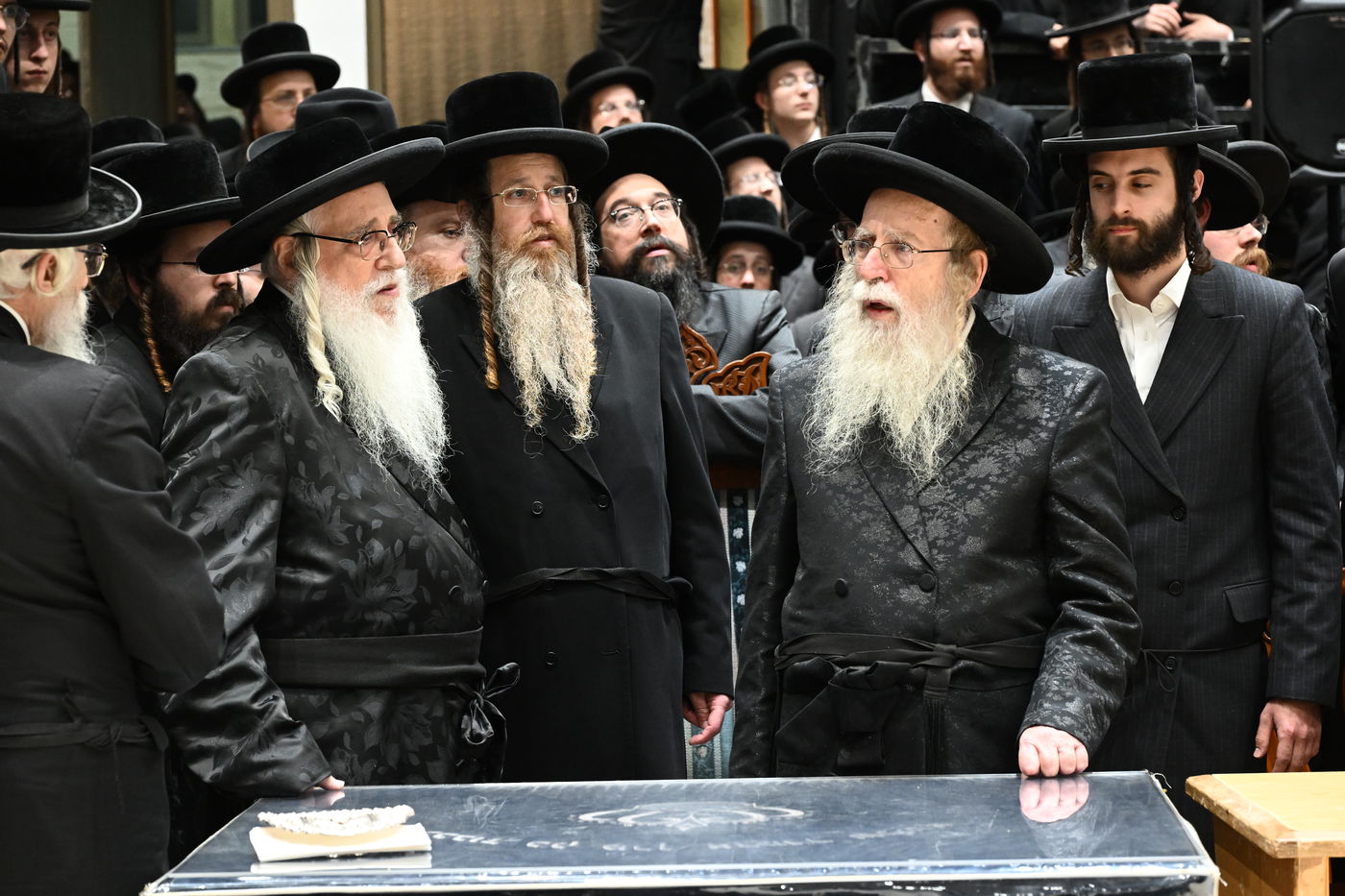 באופן נדיר: כך נפרדו בצאנז מהדיין שהסתלק בפתאומיות