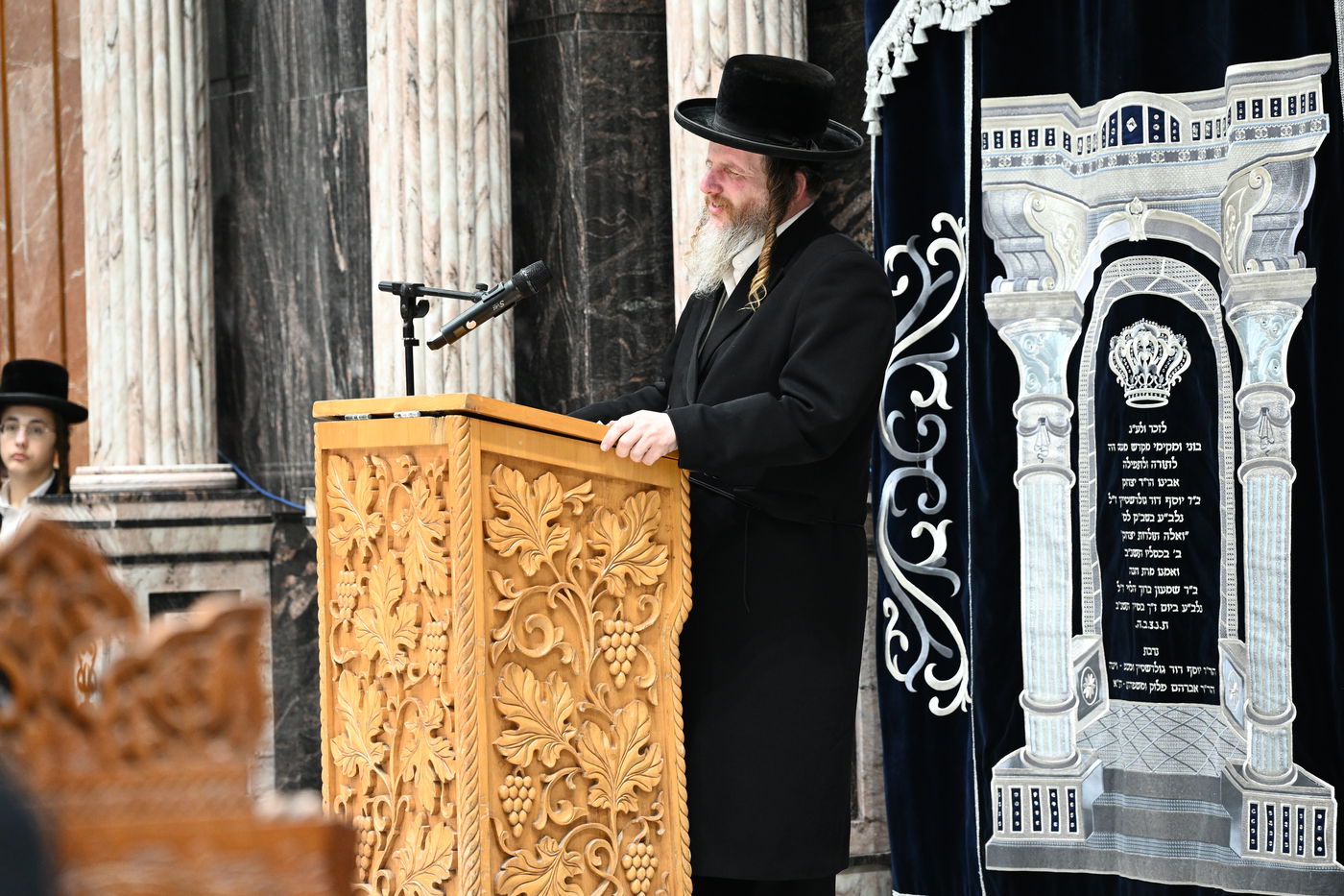 באופן נדיר: כך נפרדו בצאנז מהדיין שהסתלק בפתאומיות