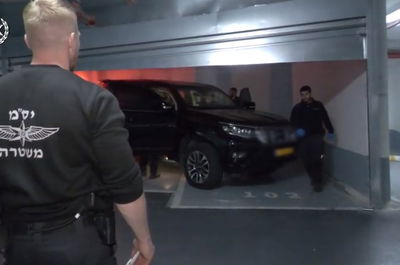 פשיטה על דוכן בצהרי היום: חיסול נמנע אתמול בשוק בנתניה