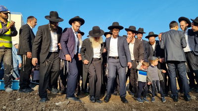 טקס הנחת אבן פינה לקמפוס המפואר של קהילת 'הפלג' בלוד