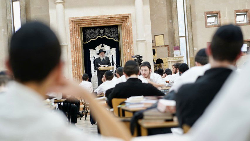 ה'חוזר' הסעיר את הישיבה בכפר חב"ד בשיעור כללי • תיעוד