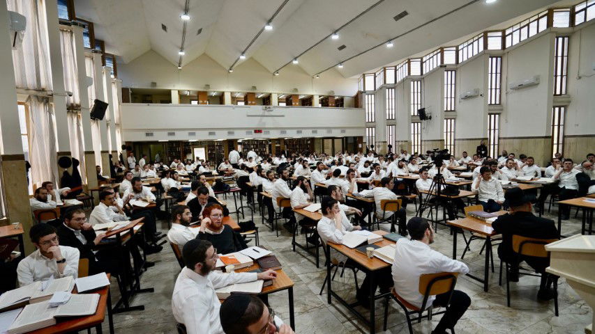 ה'חוזר' הסעיר את הישיבה בכפר חב"ד בשיעור כללי • תיעוד