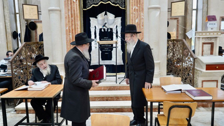 ה'חוזר' הסעיר את הישיבה בכפר חב"ד בשיעור כללי • תיעוד