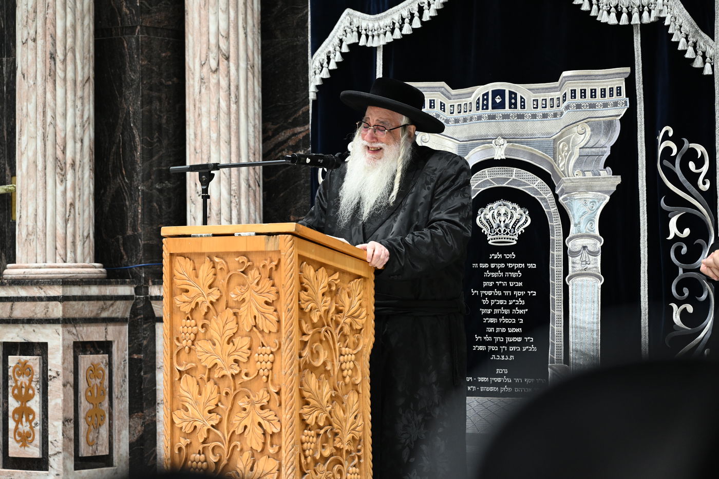 באופן נדיר: כך נפרדו בצאנז מהדיין שהסתלק בפתאומיות