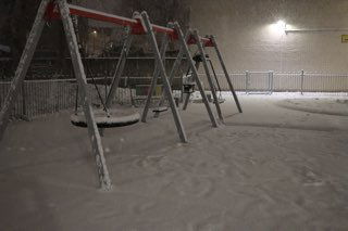 ילדים מתו ומטוסים קפאו: תיעוד מגל הקור שהגיע לממלכה