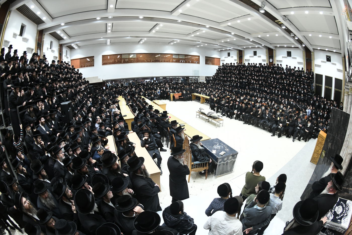 באופן נדיר: כך נפרדו בצאנז מהדיין שהסתלק בפתאומיות