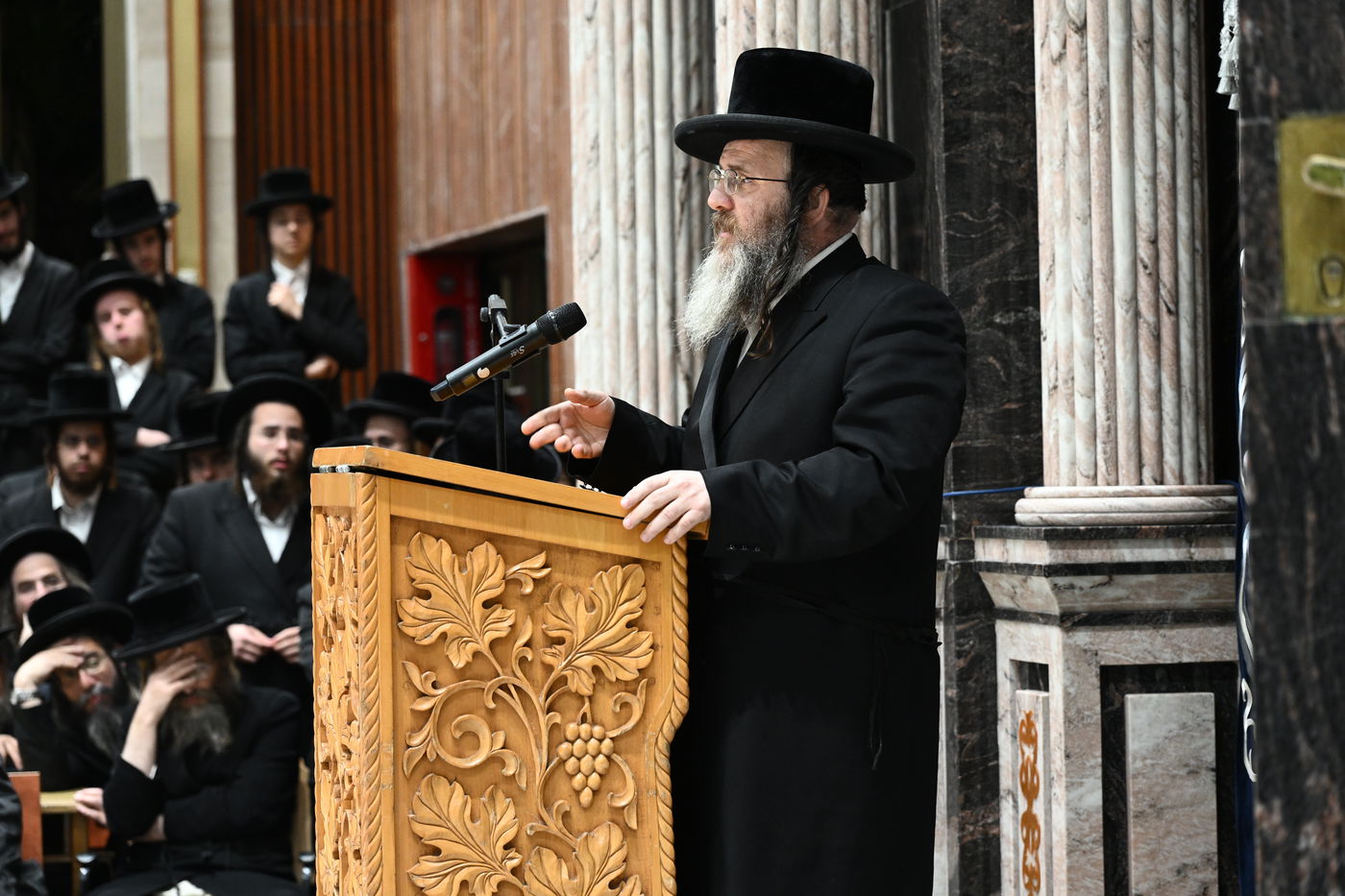 באופן נדיר: כך נפרדו בצאנז מהדיין שהסתלק בפתאומיות