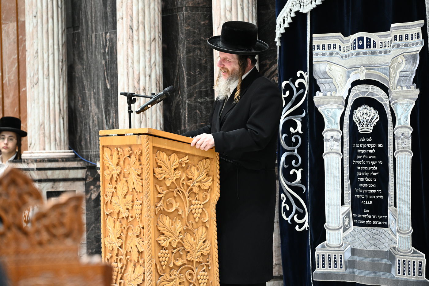 באופן נדיר: כך נפרדו בצאנז מהדיין שהסתלק בפתאומיות