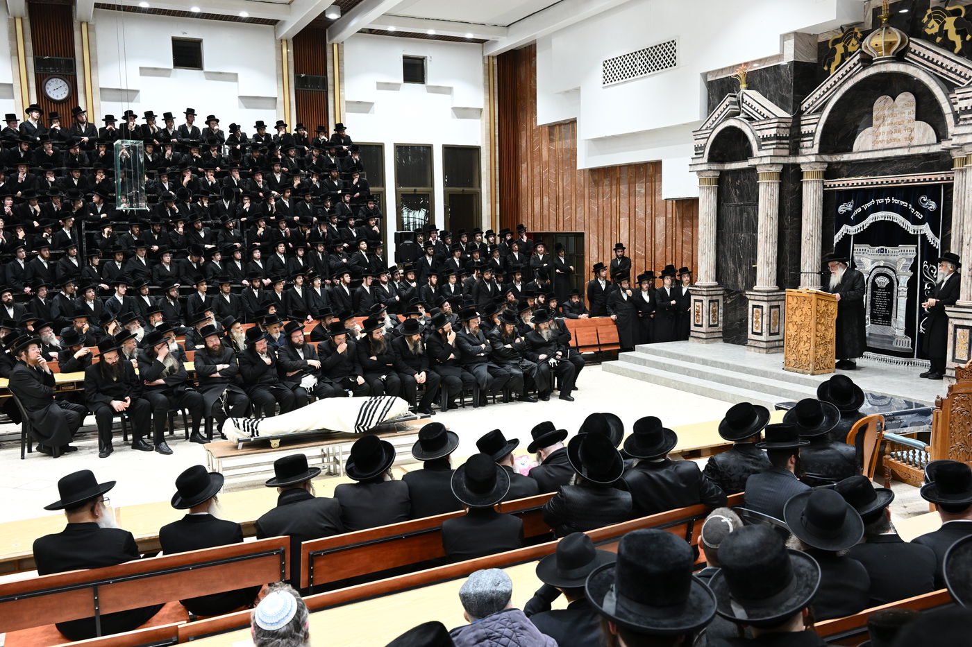 באופן נדיר: כך נפרדו בצאנז מהדיין שהסתלק בפתאומיות