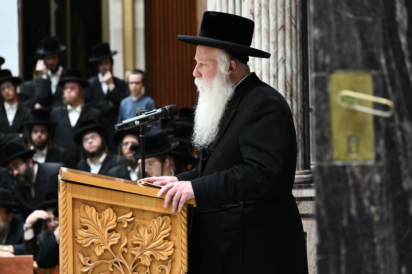 באופן נדיר: כך נפרדו בצאנז מהדיין שהסתלק בפתאומיות