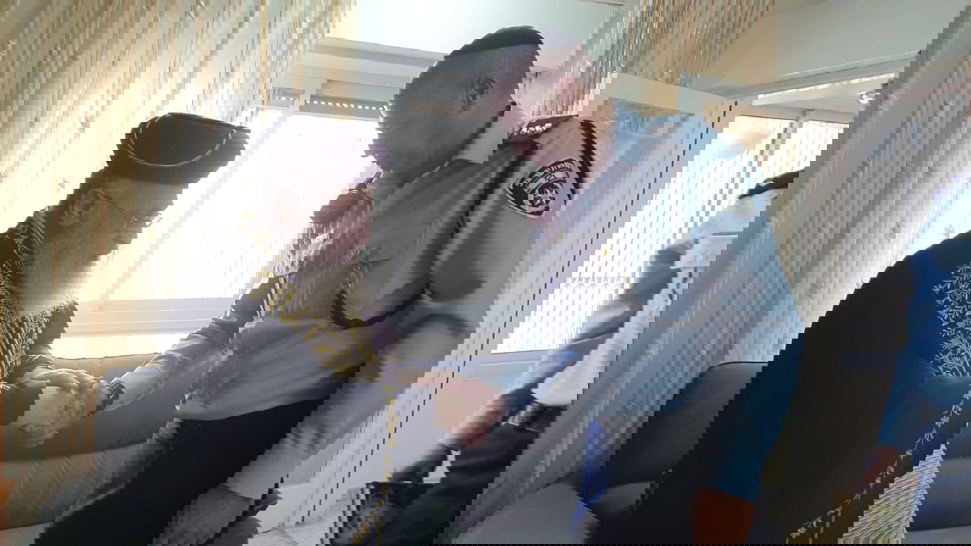 הקצין שיפקד על השכונות החרדיות ביקר במעונו של הראש"ל