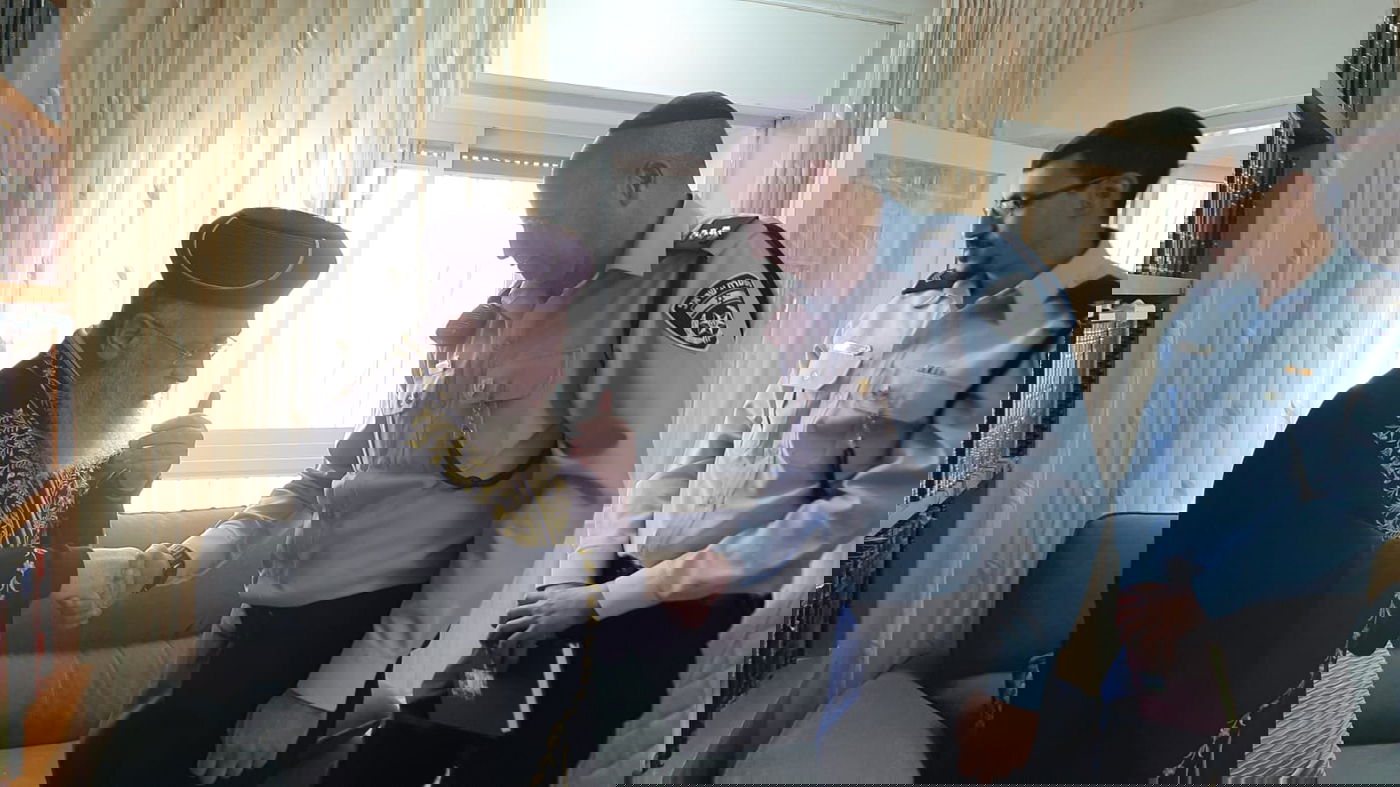 הקצין שיפקד על השכונות החרדיות ביקר במעונו של הראש"ל