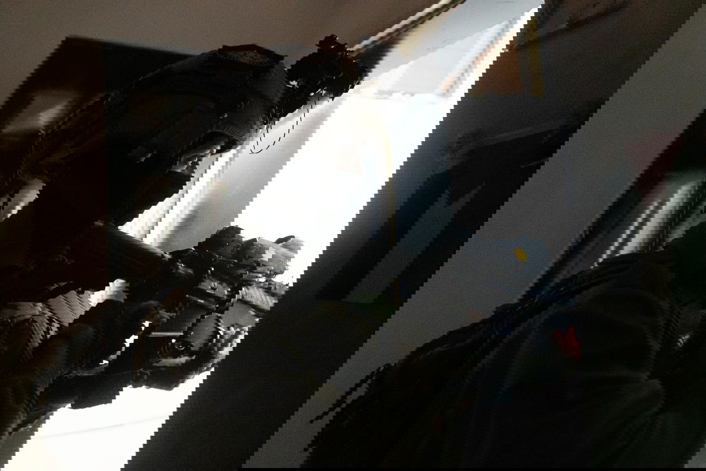 תיעוד מהקסדה: תוך יידוי אבנים, הלוחמים עצרו מבוקשים