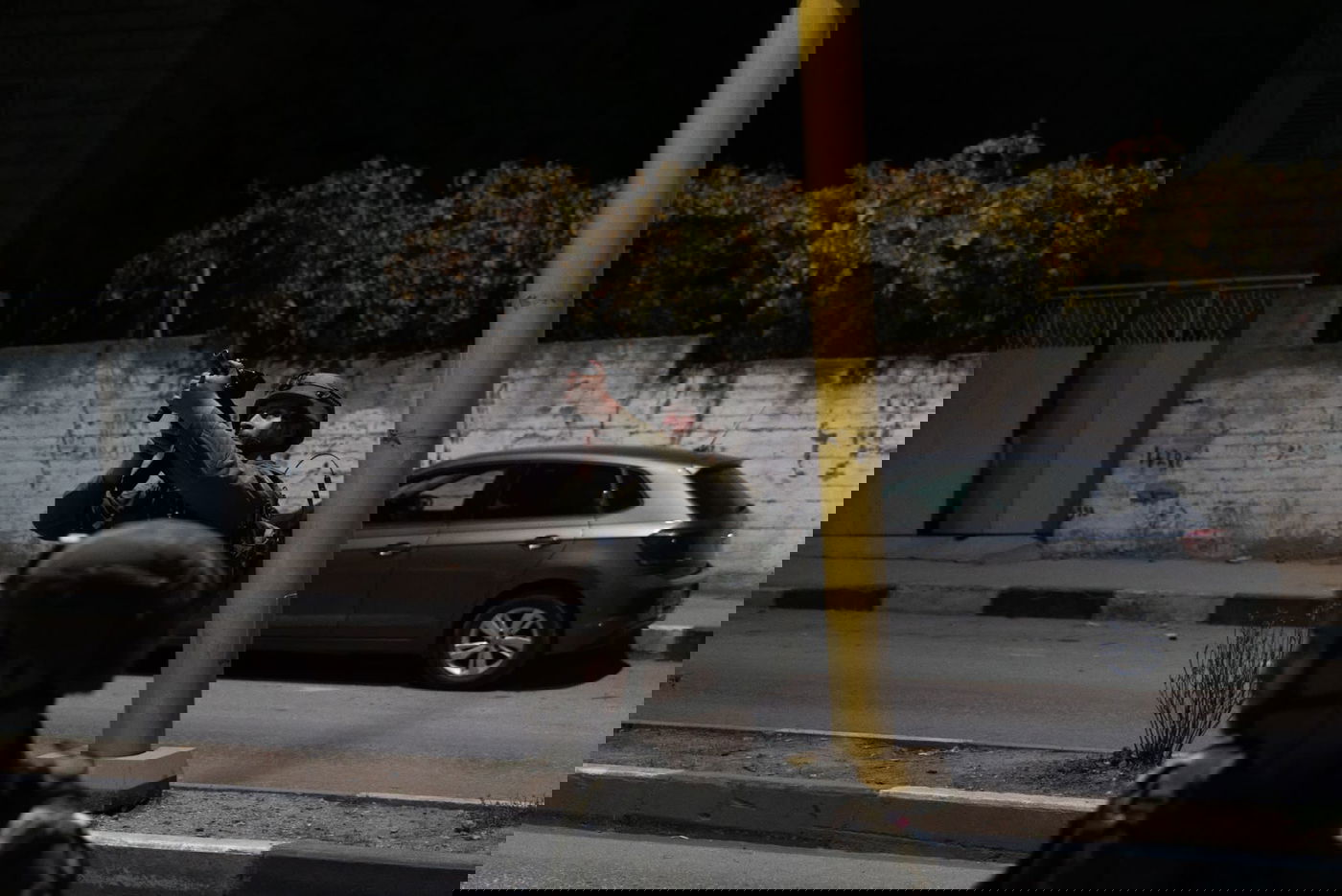 תיעוד מהקסדה: תוך יידוי אבנים, הלוחמים עצרו מבוקשים