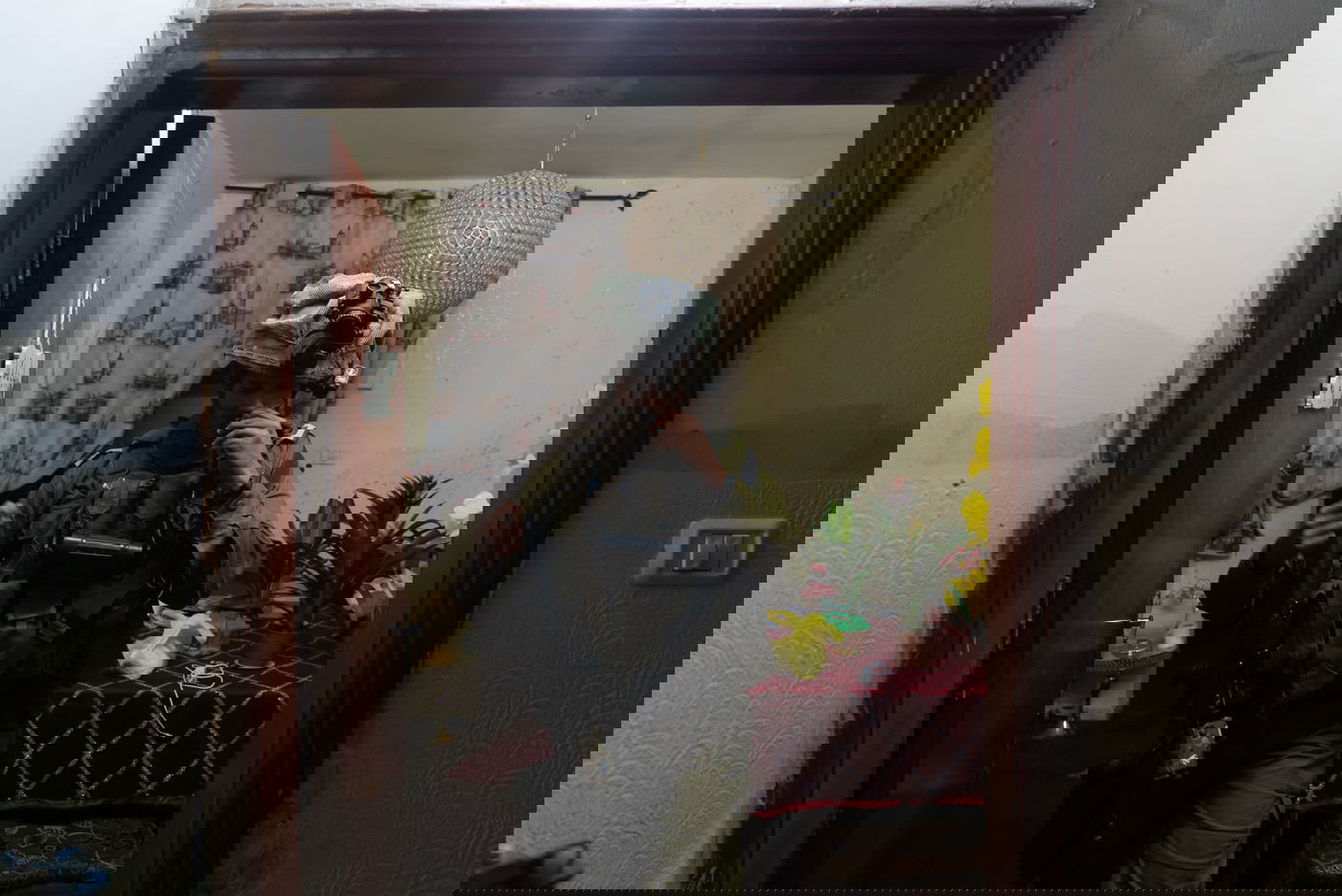 תיעוד מהקסדה: תוך יידוי אבנים, הלוחמים עצרו מבוקשים