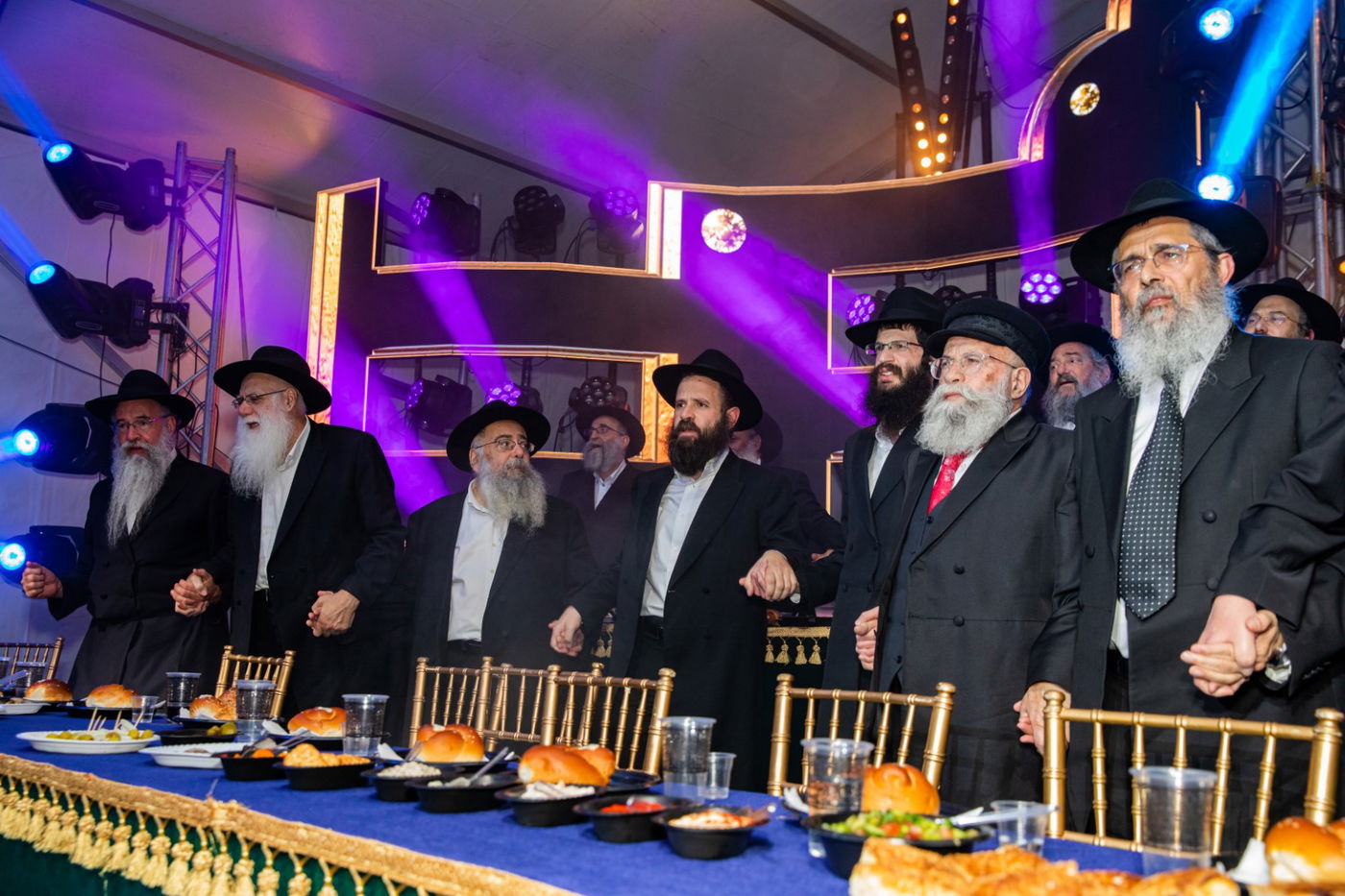 תיעוד חגיגי מיוחד: כך חגגו את י"ט כסלו בכפר חב"ד