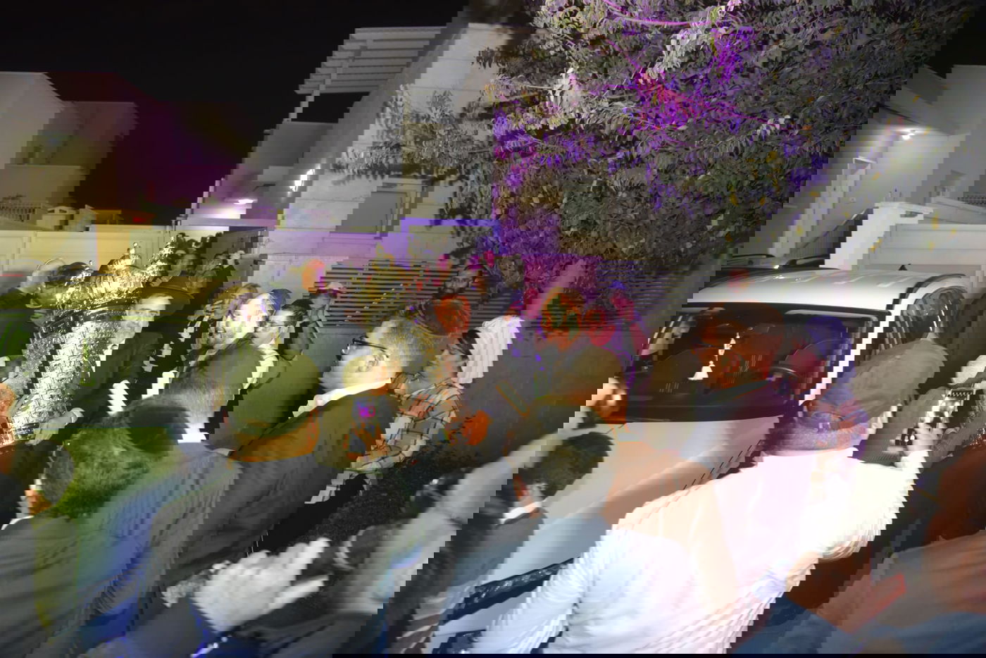 שבוע לאחר שנשדדה: אשת העסקים הכניסה ספר תורה